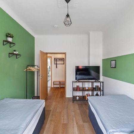 Salihomes/Max Apartment/5Pax/Modern Eingerichtet/Voll Ausgestattet Kueche Markranstädt エクステリア 写真