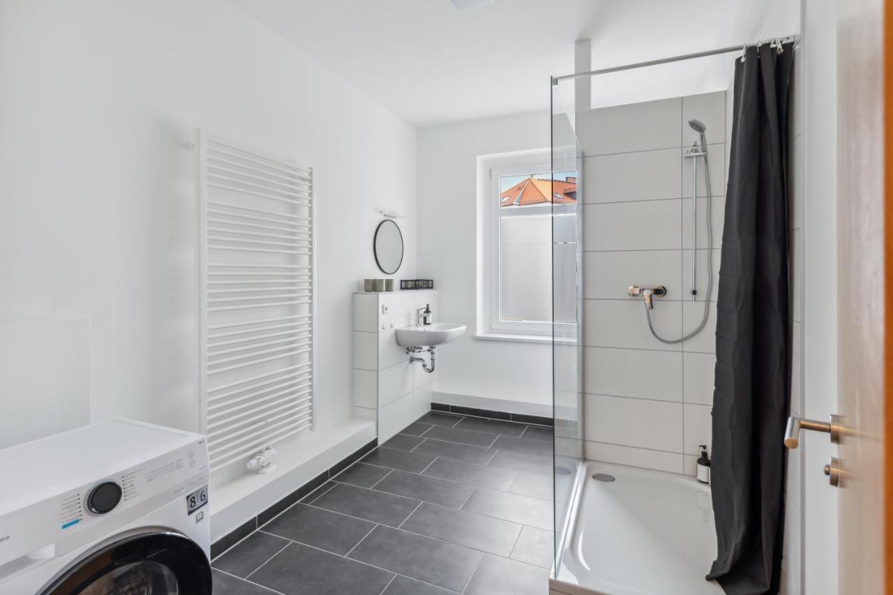 Salihomes/Max Apartment/5Pax/Modern Eingerichtet/Voll Ausgestattet Kueche Markranstädt エクステリア 写真