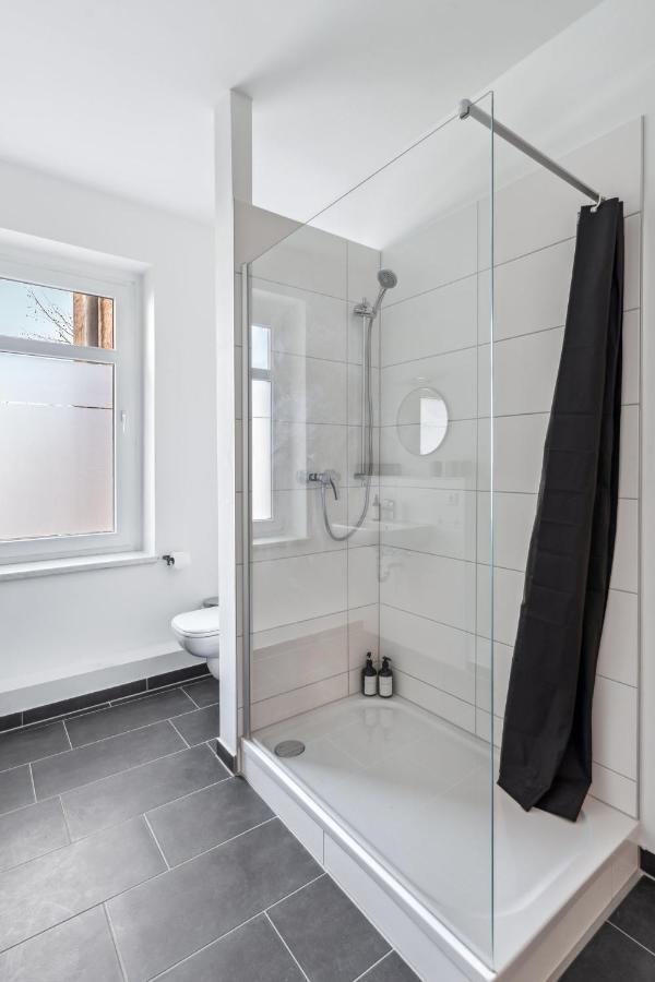 Salihomes/Max Apartment/5Pax/Modern Eingerichtet/Voll Ausgestattet Kueche Markranstädt エクステリア 写真